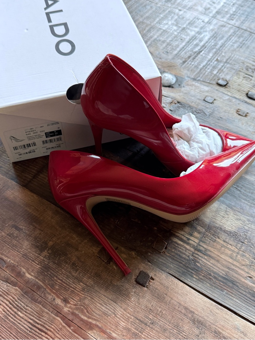 ALDO red patent leather heels NWT size 9